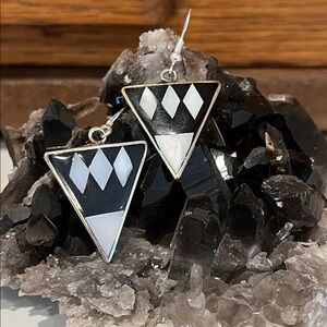 Vintage Alpaca Mexico black enamel and white mother of pearl dangle earrings
